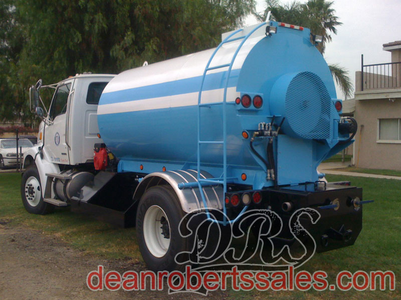 CUSTOM SEALCOAT TANKS AND TRUCKS, ANY SIZE BY DEAN ROBERTS SALES.